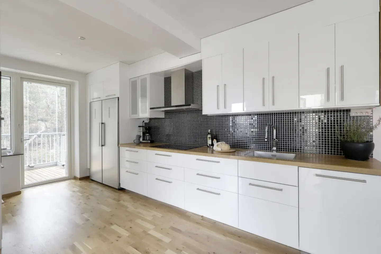 Bostadsrätt med 3 rum på Norra Fjädermolnsgatan 27 i Göteborg, bild 2 av 4