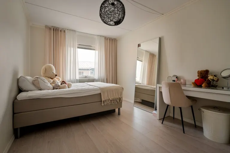 Bostadsrätt med 4 rum på Tomtbergavägen 98 i Botkyrka, bild 4 av 5