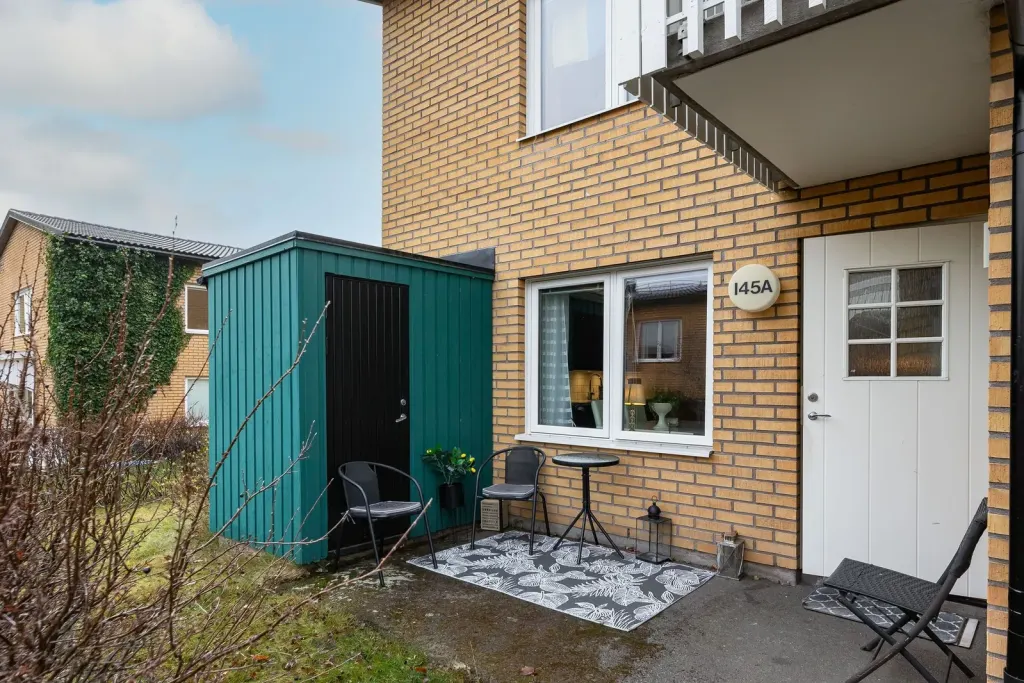 Bostadsrätt med 2 rum på Barkvägen 145A i Skövde, bild 3 av 4