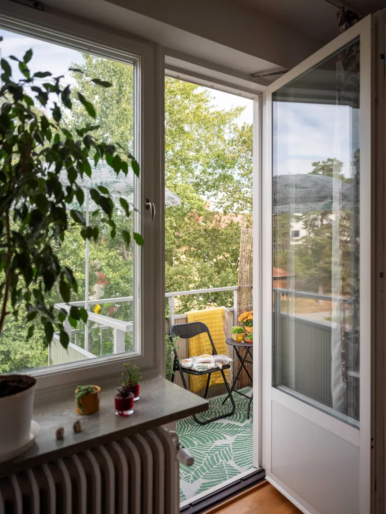 Bostadsrätt med 2 rum på Rusthållarvägen 159 i Stockholm, bild 3 av 5
