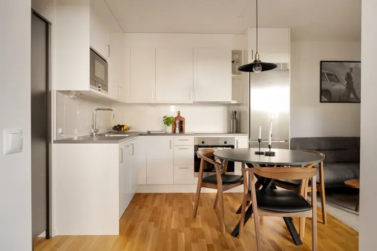 Bostadsrätt med 2 rum på Sjöviksbacken 22 i Stockholm, bild 3 av 5
