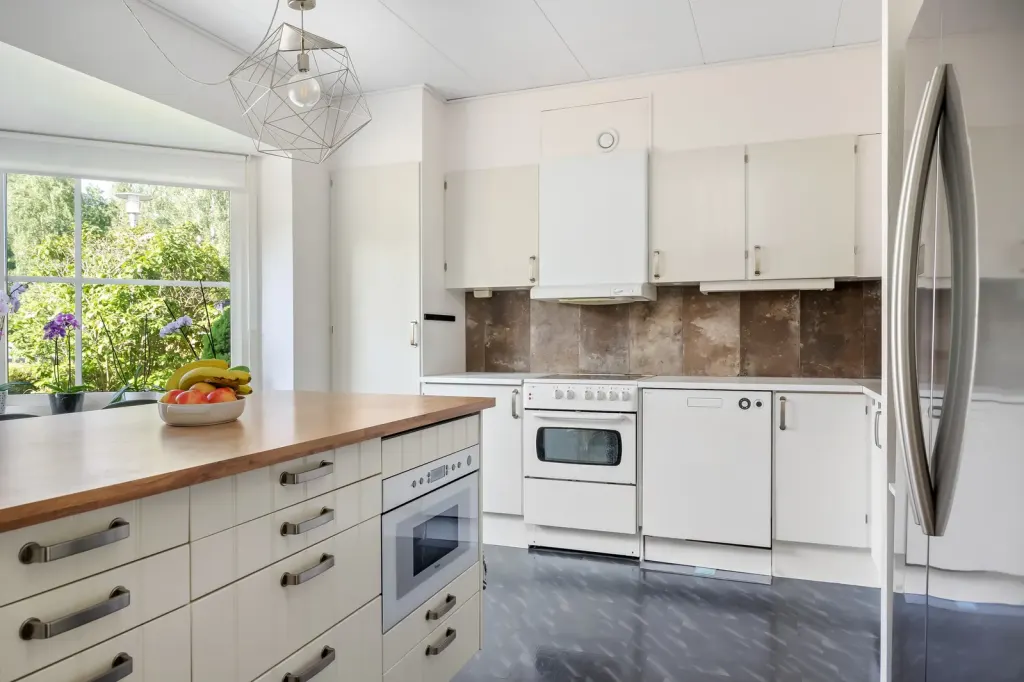Bostadsrätt med 5 rum på Mandelblomsvägen 77 i Finspång, bild 4 av 4