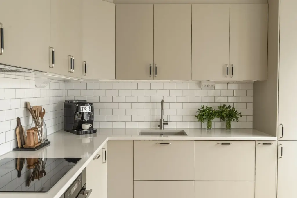Bostadsrätt med 2 rum på Tellusborgsvägen 77 i Stockholm, bild 3 av 4