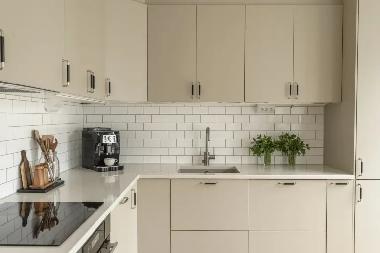 Bostadsrätt med 2 rum på Tellusborgsvägen 77 i Stockholm, bild 3 av 4