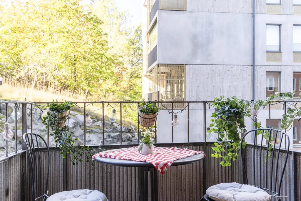 Bostadsrätt med 3 rum på Fregattvägen 4 i Stockholm, bild 2 av 4