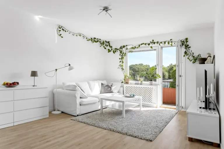 Bostadsrätt med 2 rum på Vårdkasevägen 35 i Järfälla, bild 2 av 4