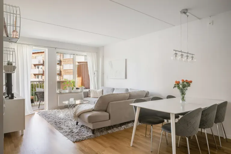 Bostadsrätt med 2 rum på Boplatsvägen 9 i Sundbyberg, bild 2 av 4