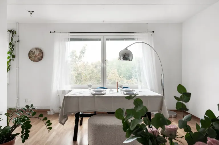 Bostadsrätt med 2 rum på Råckstavägen 27 i Stockholm, bild 3 av 4