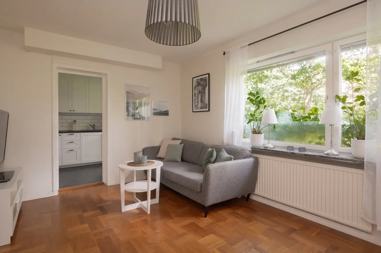 Bostadsrätt med 1 rum på Lerbäcksgränd 6 i Stockholm, bild 2 av 4
