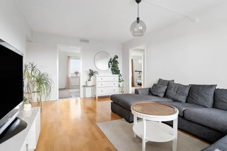 Bostadsrätt med 4 rum på Dackevägen 27 i Järfälla, bild 3 av 4