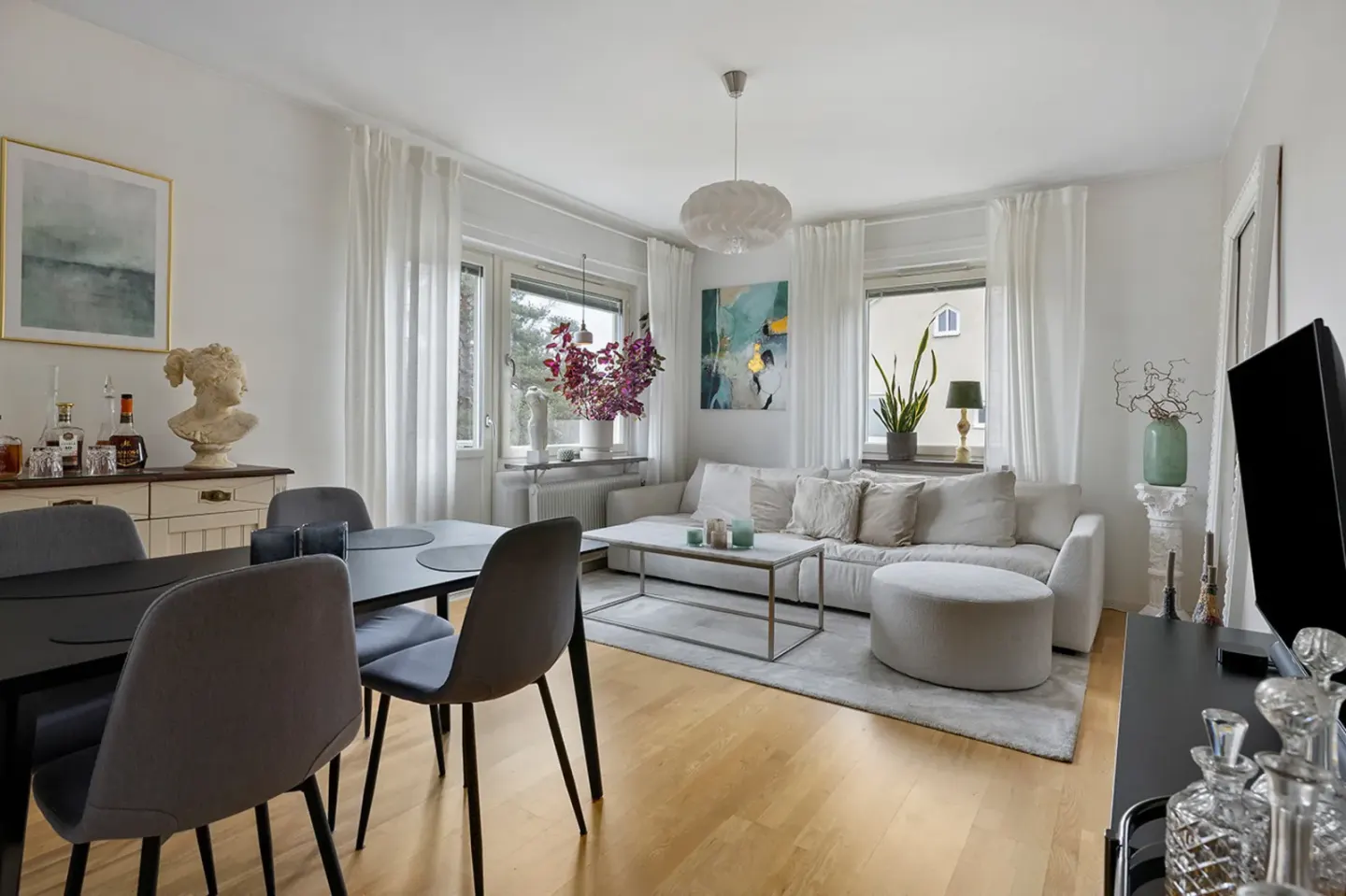 Bostadsrätt med 3 rum på Trehörningen 17 i Järfälla