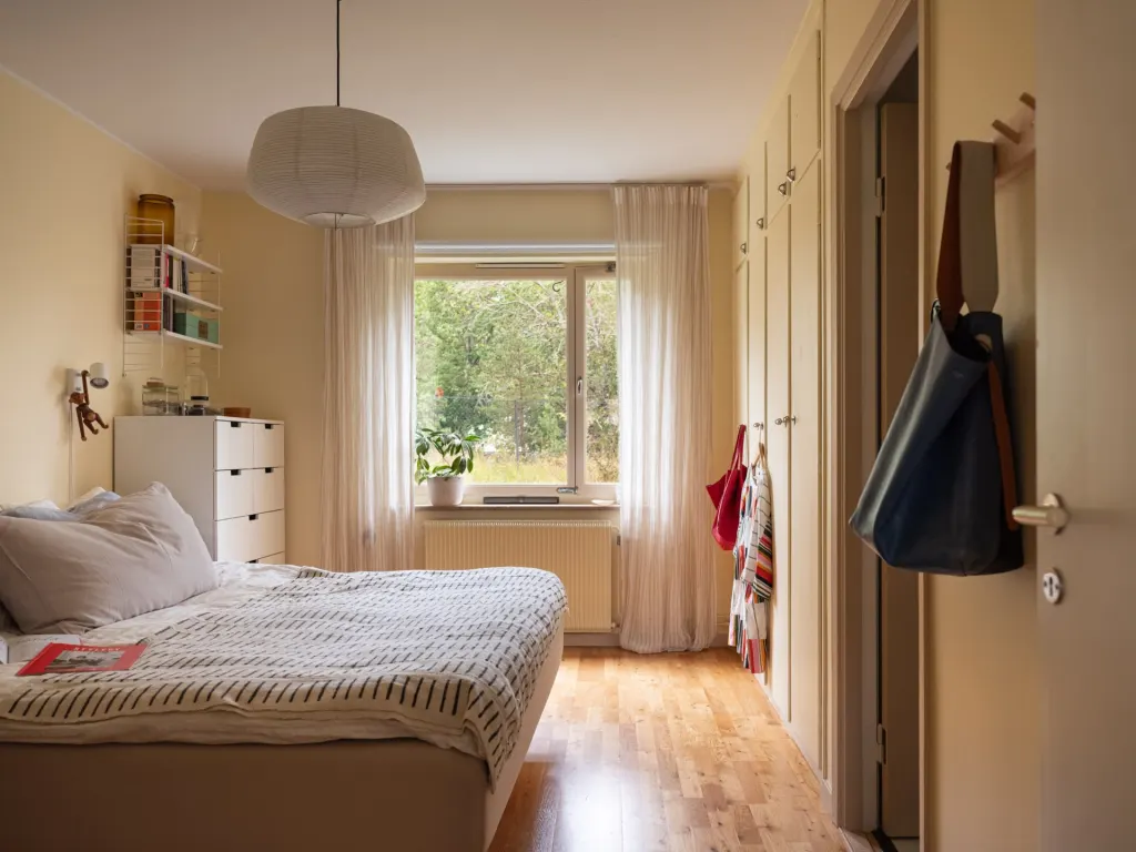 Bostadsrätt med 2 rum på Kolbäcksgränd 21 i Stockholm, bild 4 av 5