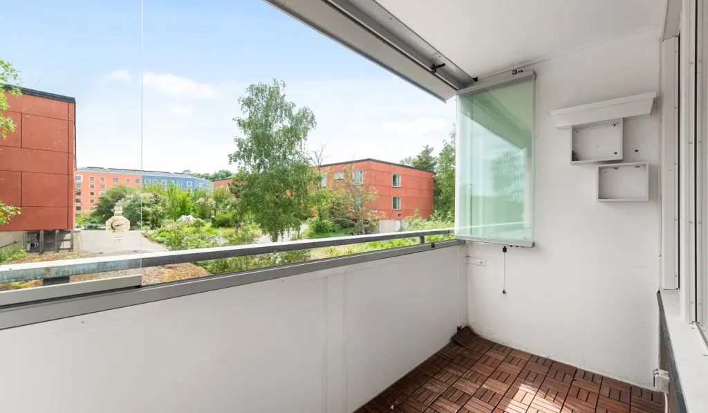 Bostadsrätt med 4 rum på Båtholmsbacken 23 i Stockholm, bild 4 av 5