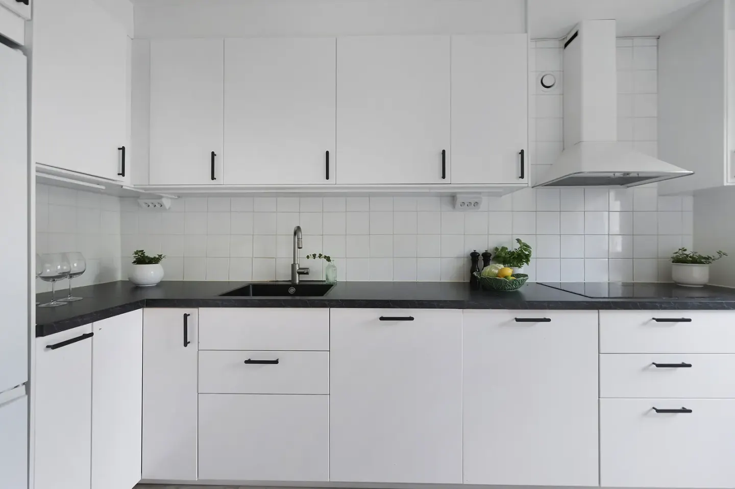 Bostadsrätt med 3 rum på Springarvägen 16 i Huddinge, bild 2 av 4