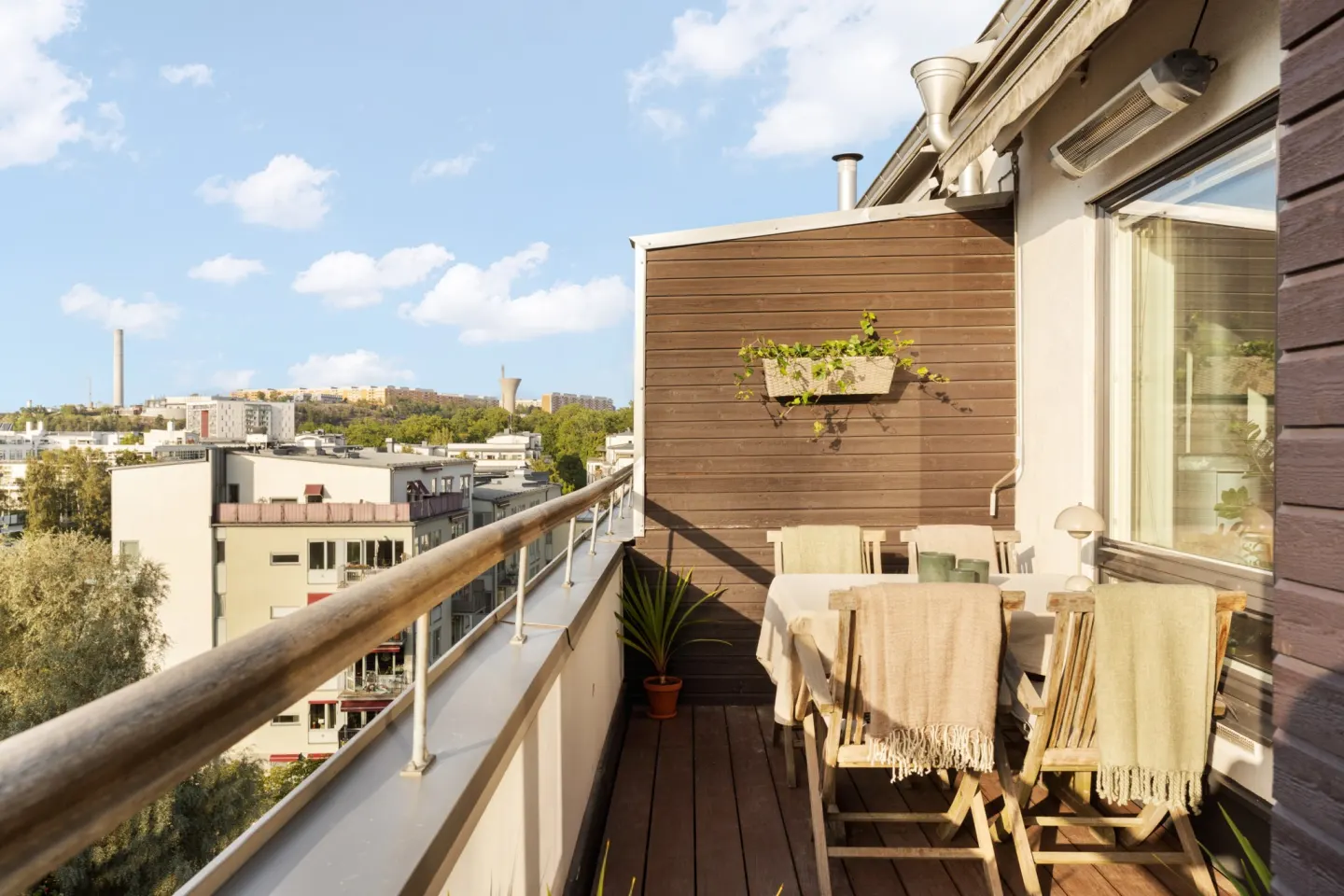 Bostadsrätt med 4 rum på Midskeppsgatan 16 i Stockholm, bild 4 av 5