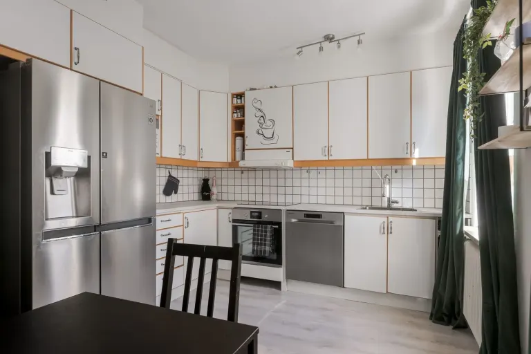 Bostadsrätt med 4 rum på Källgatan 21B i Flen, bild 4 av 4