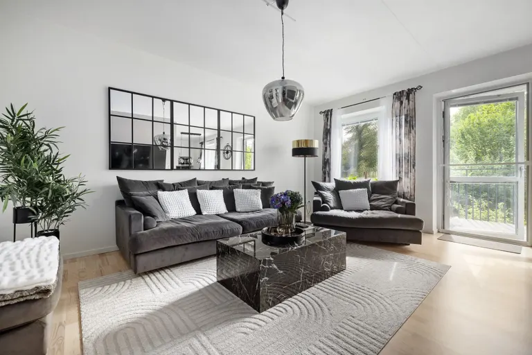 Bostadsrätt med 3 rum på Tegvägen 11 i Järfälla, bild 2 av 4