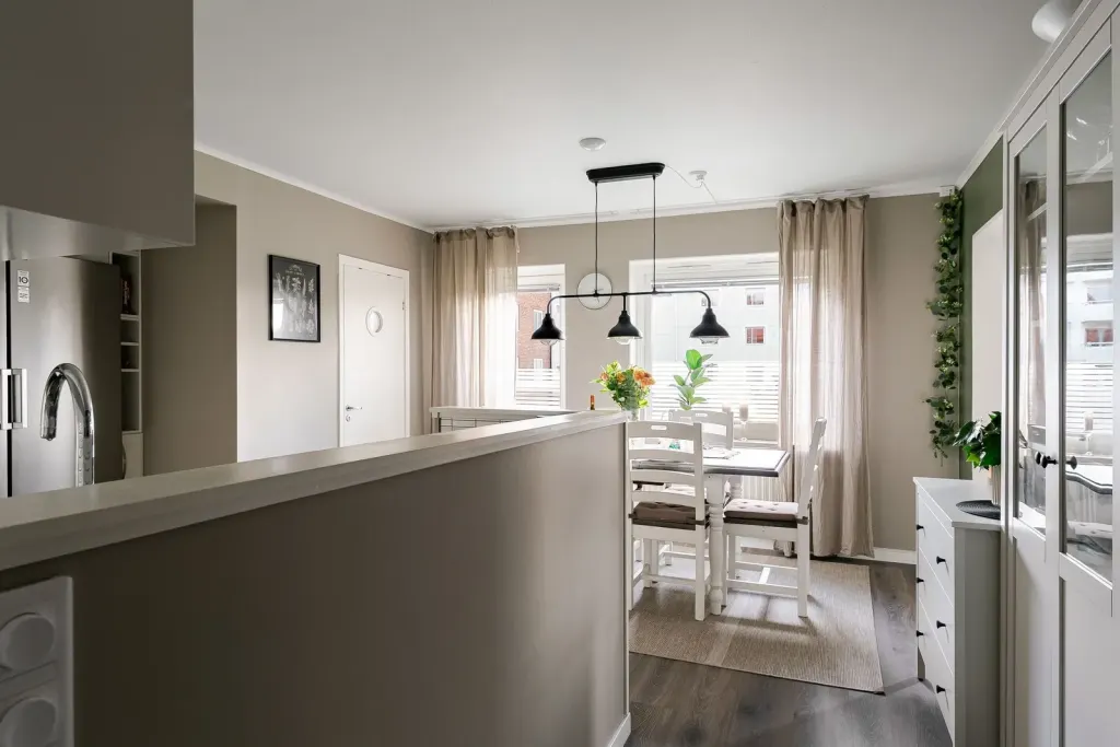 Bostadsrätt med 3 rum på Burensköldsvägen 32A i Mjölby, bild 4 av 4