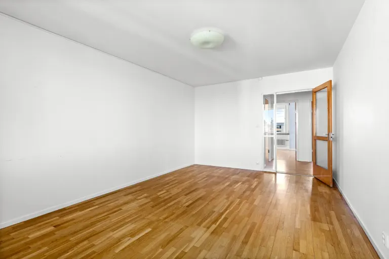Bostadsrätt med 3 rum på Sikvägen 40 i Tyresö, bild 3 av 4