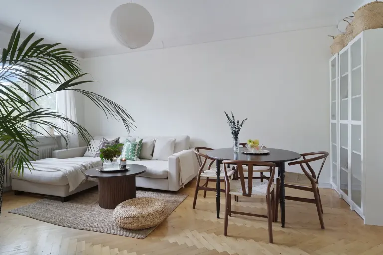 Bostadsrätt med 2 rum på Statsrådsvägen 16 i Stockholm