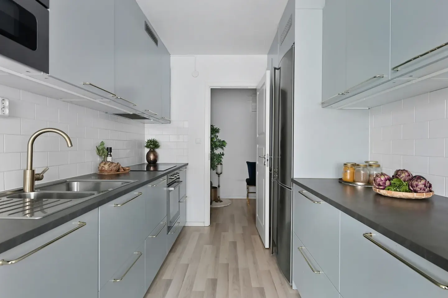 Bostadsrätt med 3,5 rum på Storvretsvägen 25 i Huddinge, bild 2 av 4