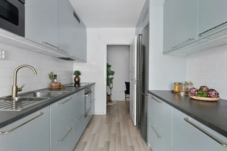 Bostadsrätt med 3,5 rum på Storvretsvägen 25 i Huddinge, bild 2 av 4