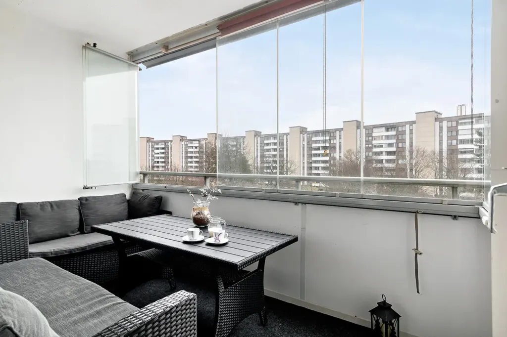 Bostadsrätt med 3 rum på Aspnäsvägen 16 i Järfälla, bild 3 av 4