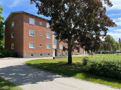 Hyresrätt med 2 rum på St Malmsvägen 10 A i Katrineholm, bild 2 av 3