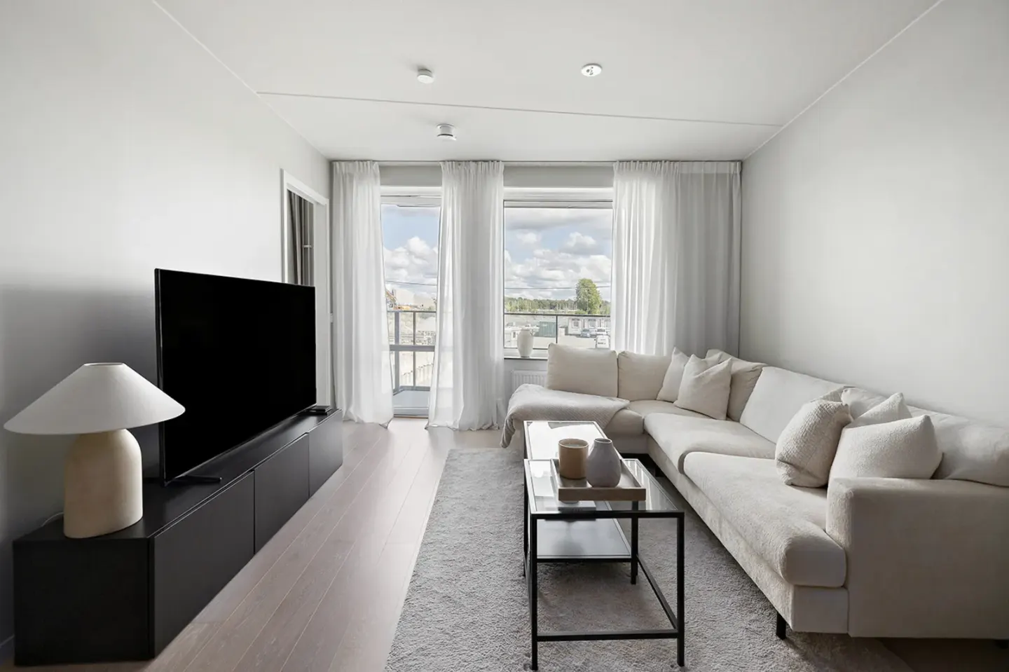 Bostadsrätt med 2 rum på Veddestastråket 7 i Järfälla, bild 2 av 4