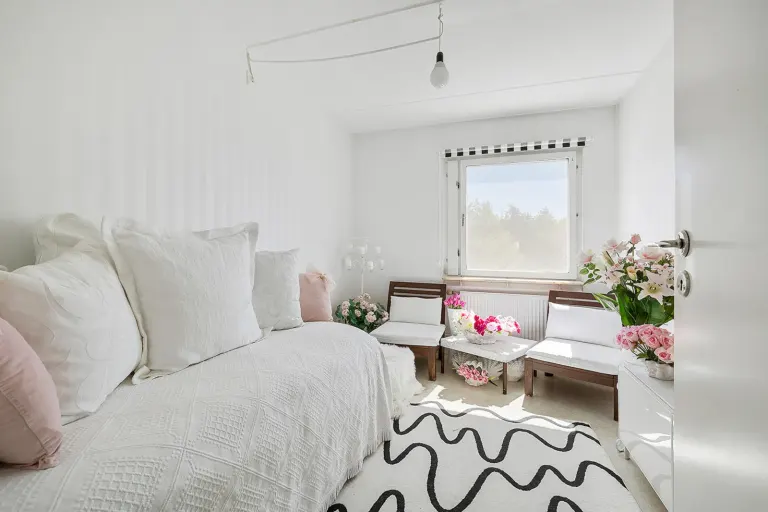 Bostadsrätt med 5 rum på Dackevägen 21 i Järfälla, bild 3 av 4