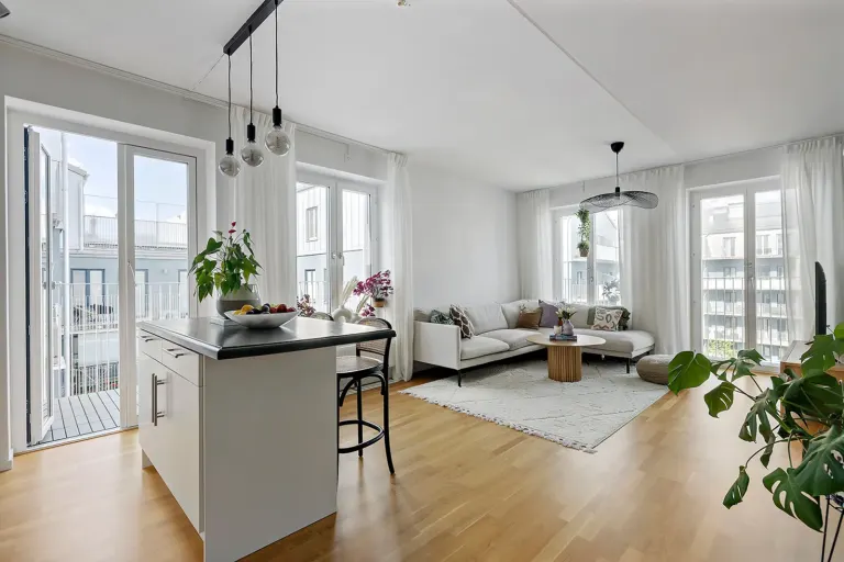 Bostadsrätt med 2 rum på Drakengatan 1 i Järfälla