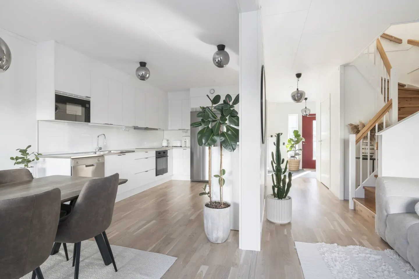 Bostadsrätt med 5 rum på Pengabergsvägen 101 i Jönköping, bild 2 av 4