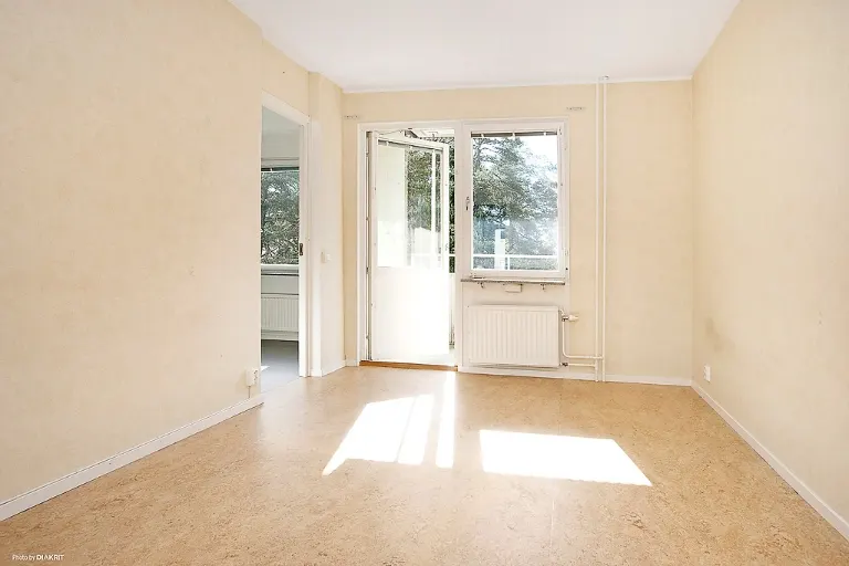 Hyresrätt med 3 rum på Karl Hovbergsgatan 25A i Eskilstuna, bild 2 av 4