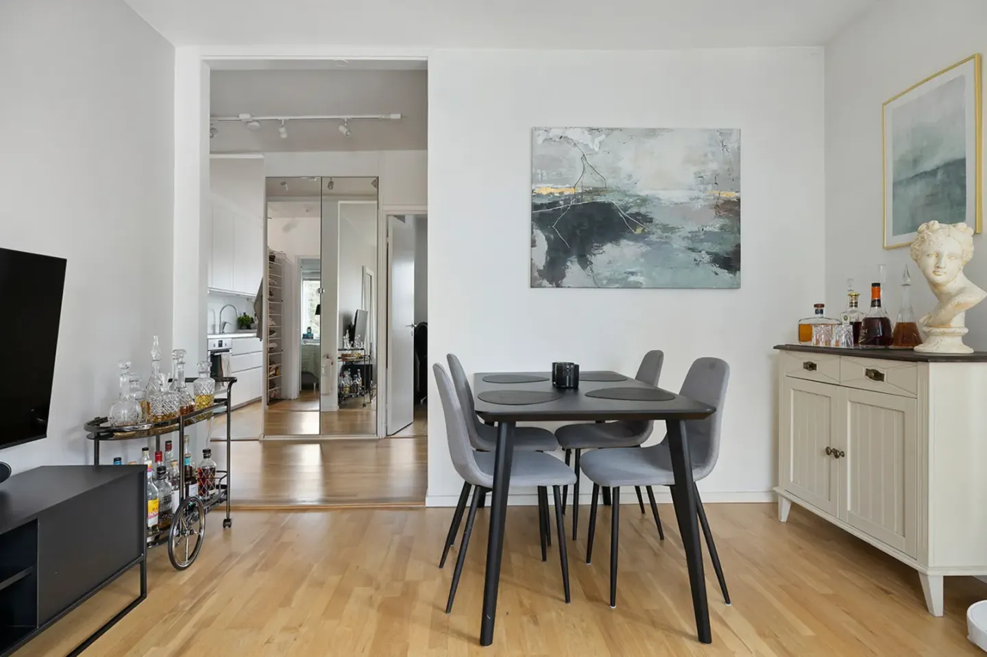 Bostadsrätt med 3 rum på Trehörningen 17 i Järfälla, bild 4 av 4