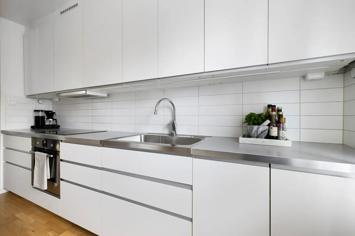 Bostadsrätt med 3 rum på Trehörningen 17 i Järfälla, bild 3 av 4