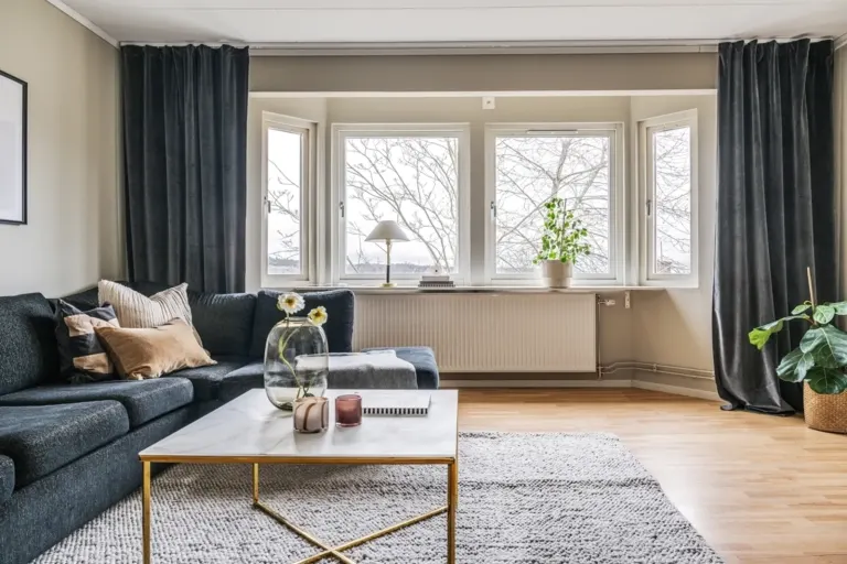 Bostadsrätt med 2 rum på Mickels väg 10F i Jönköping