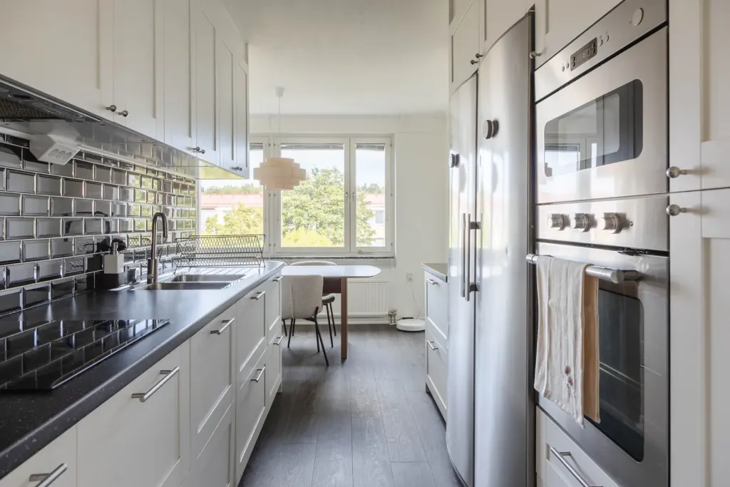 Bostadsrätt med 3 rum på Lövhagsgatan 65 i Västerås, bild 2 av 4