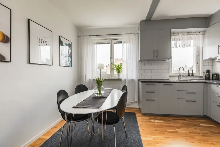 Bostadsrätt med 2 rum på Tingstugatan 37B i Strängnäs, bild 3 av 4