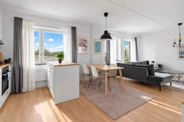 Bostadsrätt med 2 rum på Flygfältsvägen 13 i Järfälla