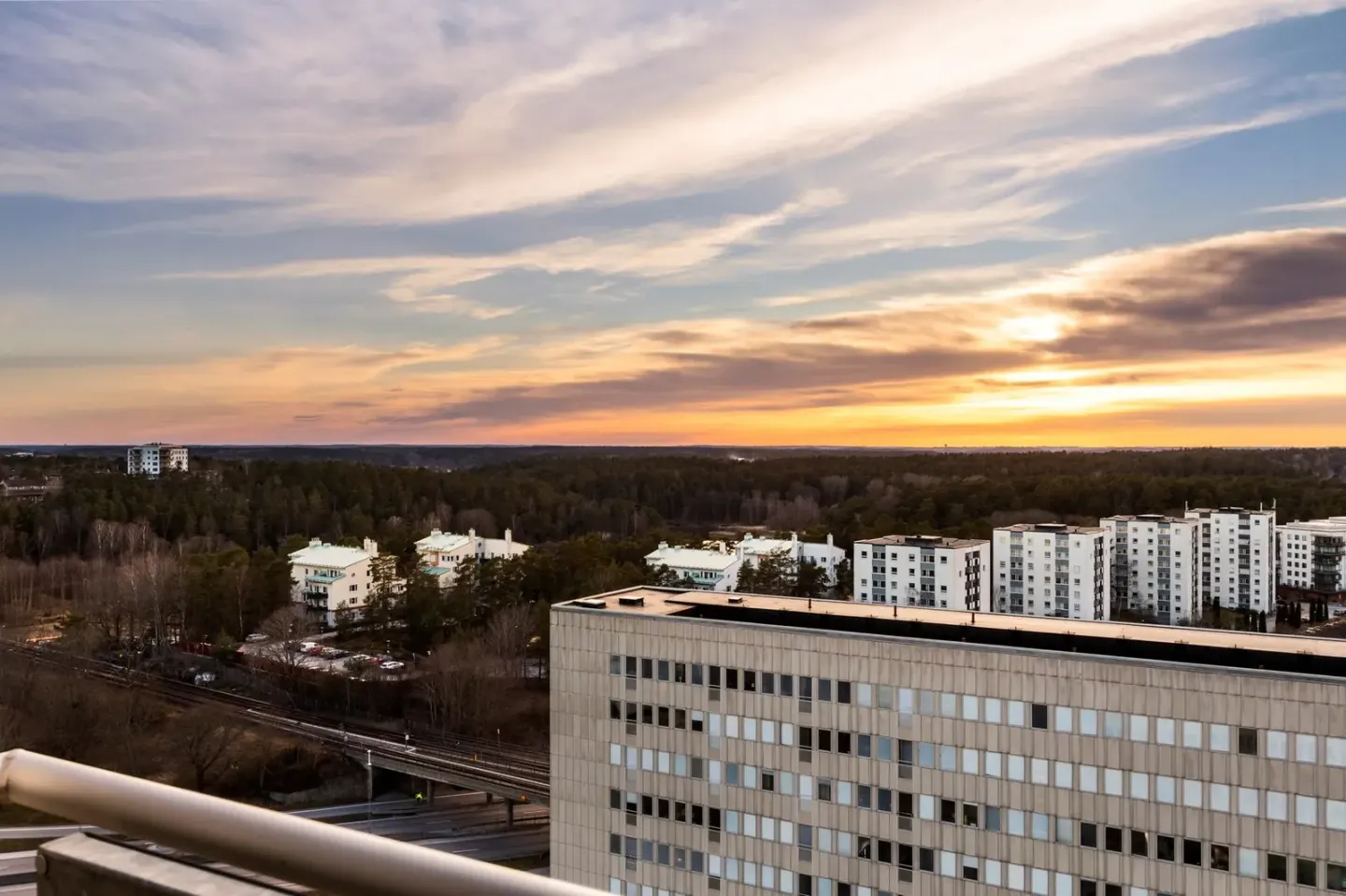 Bostadsrätt med 2 rum på Östersundsgatan 7 i Stockholm, bild 2 av 4