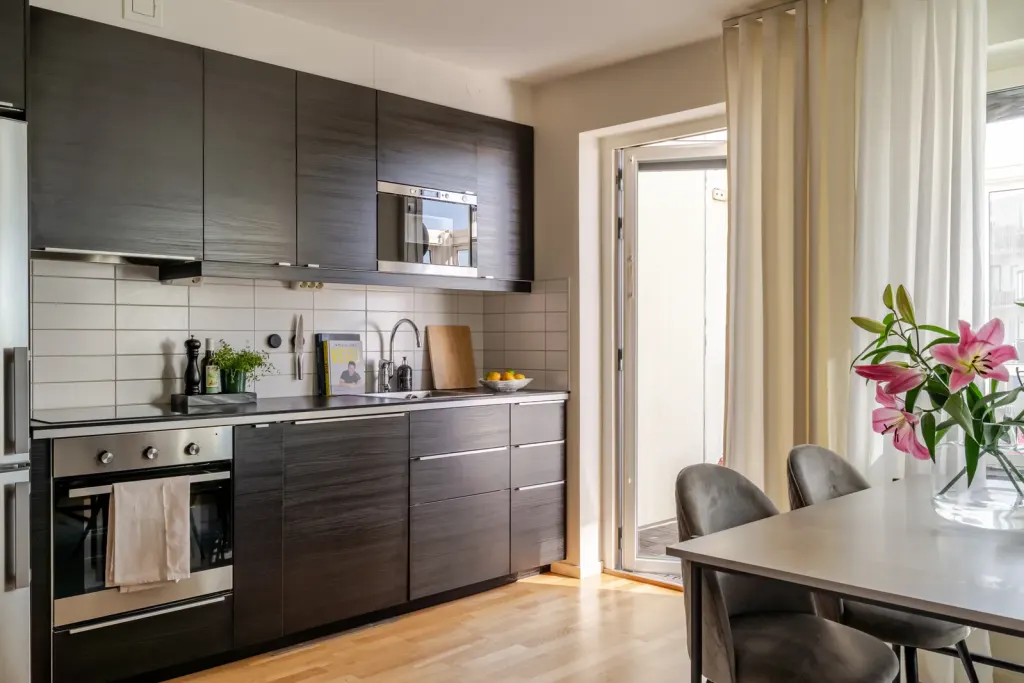Bostadsrätt med 1 rum på Alva Myrdals gata 8 i Stockholm, bild 2 av 4