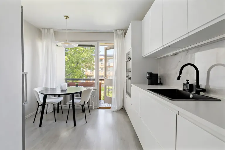 Bostadsrätt med 3 rum på Trollvägen 5 i Järfälla, bild 4 av 4