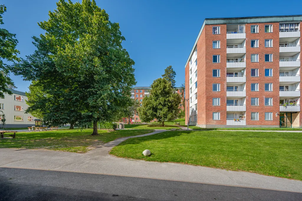 Hyresrätt med 4 rum på Bodastigen 11 i Södertälje, bild 2 av 5