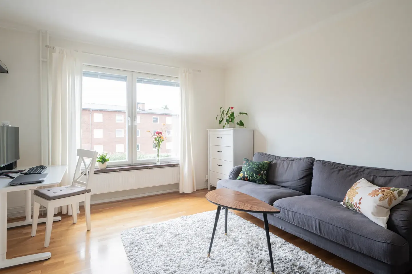 Bostadsrätt med 1 rum på Rådsvägen 5F i Huddinge, bild 2 av 4
