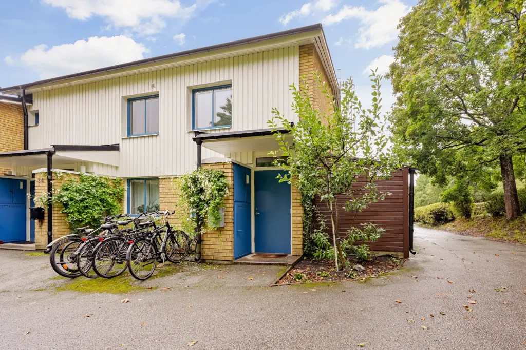 Bostadsrätt med 1,5 rum på Skogstorpsvägen 32 i Sollentuna, bild 2 av 4