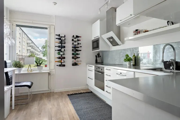 Bostadsrätt med 4 rum på Månadsvägen 41 i Järfälla, bild 2 av 4