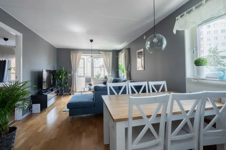 Bostadsrätt med 1,5 rum på Kungsklippevägen 13 i Huddinge, bild 3 av 4