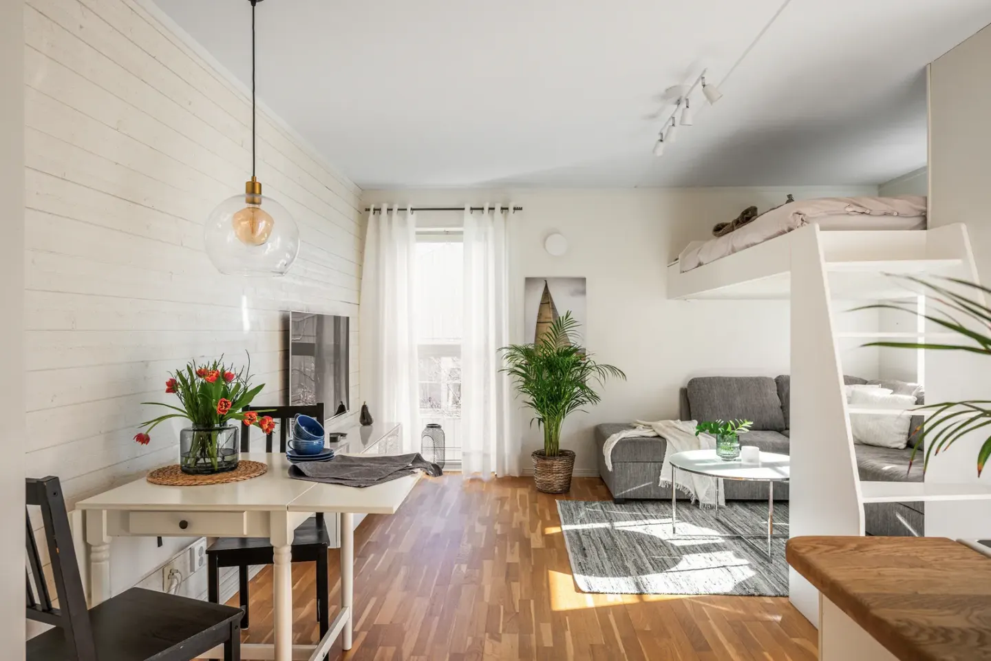 Bostadsrätt med 1 rum på De la Gardies väg 10 i Värmdö