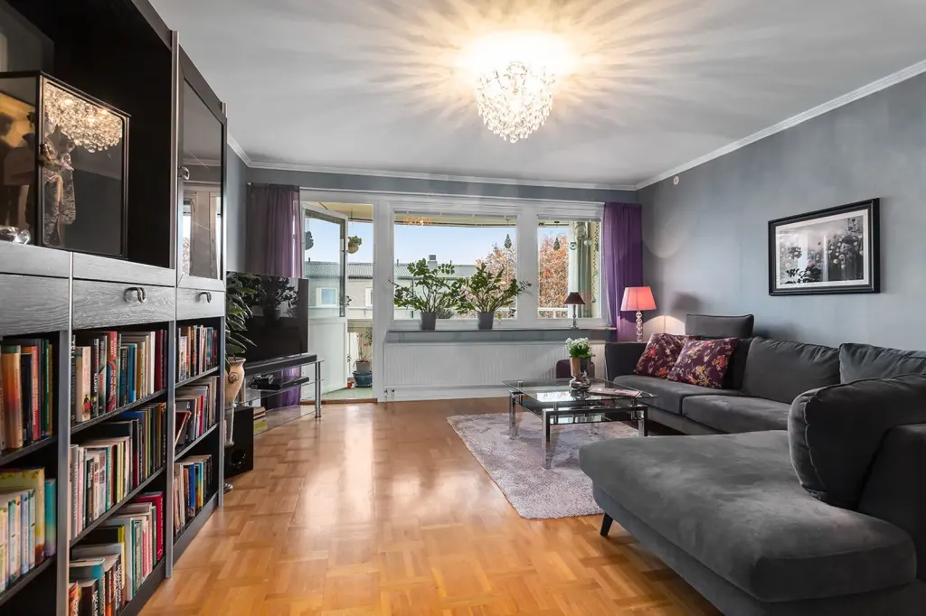 Bostadsrätt med 3 rum på Axvägen 65 i Järfälla, bild 3 av 4