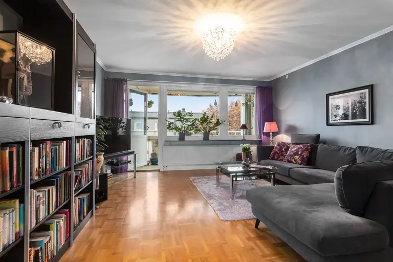 Bostadsrätt med 3 rum på Axvägen 65 i Järfälla, bild 3 av 4